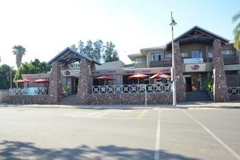 Elephant Springs Hotel 3*