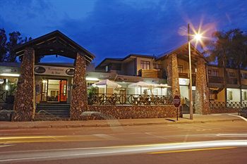 Elephant Springs Hotel 3*