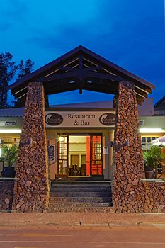 Elephant Springs Hotel 3*