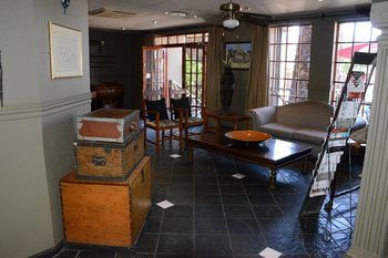 Elephant Springs Hotel 3*