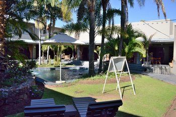 Elephant Springs Hotel 3*