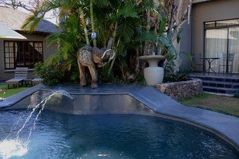 Elephant Springs Hotel 3*