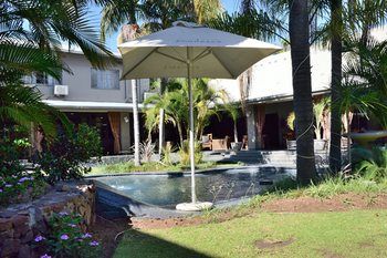 Elephant Springs Hotel 3*