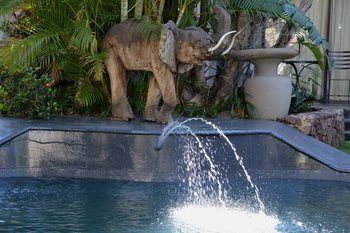 Elephant Springs Hotel 3*