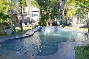 Elephant Springs Hotel 3*
