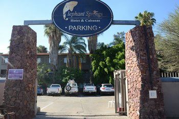 Elephant Springs Hotel 3*