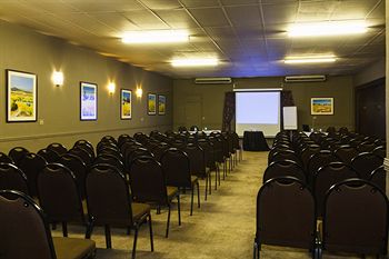 Elephant Springs Hotel 3*