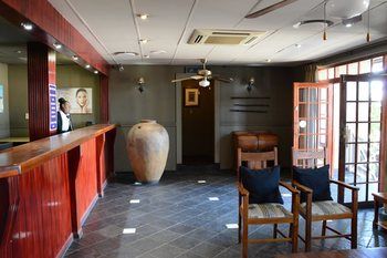 Elephant Springs Hotel 3*