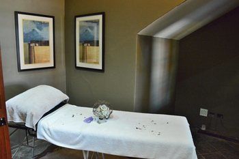 Elephant Springs Hotel 3*