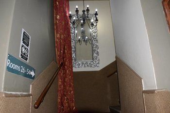 Elephant Springs Hotel 3*
