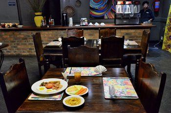 Elephant Springs Hotel 3*
