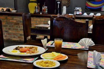 Elephant Springs Hotel 3*