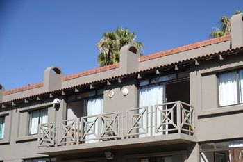 Elephant Springs Hotel 3*