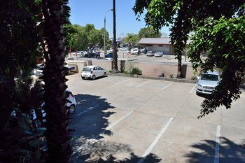 Elephant Springs Hotel 3*