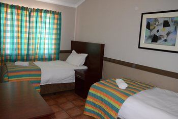 Elephant Springs Hotel 3*