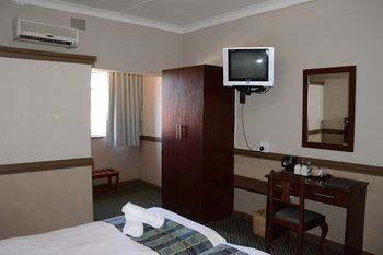 Elephant Springs Hotel 3*