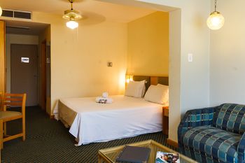 Elephant Springs Hotel 3*