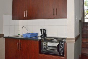 Elephant Springs Hotel 3*