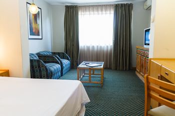 Elephant Springs Hotel 3*