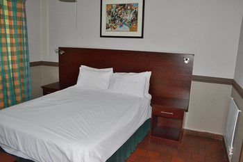 Elephant Springs Hotel 3*