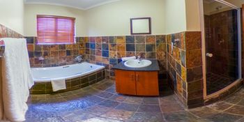 Seasons Golf, Leisure & Spa 4*