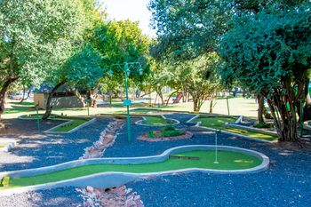 Seasons Golf, Leisure & Spa 4*