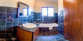 Seasons Golf, Leisure & Spa 4*
