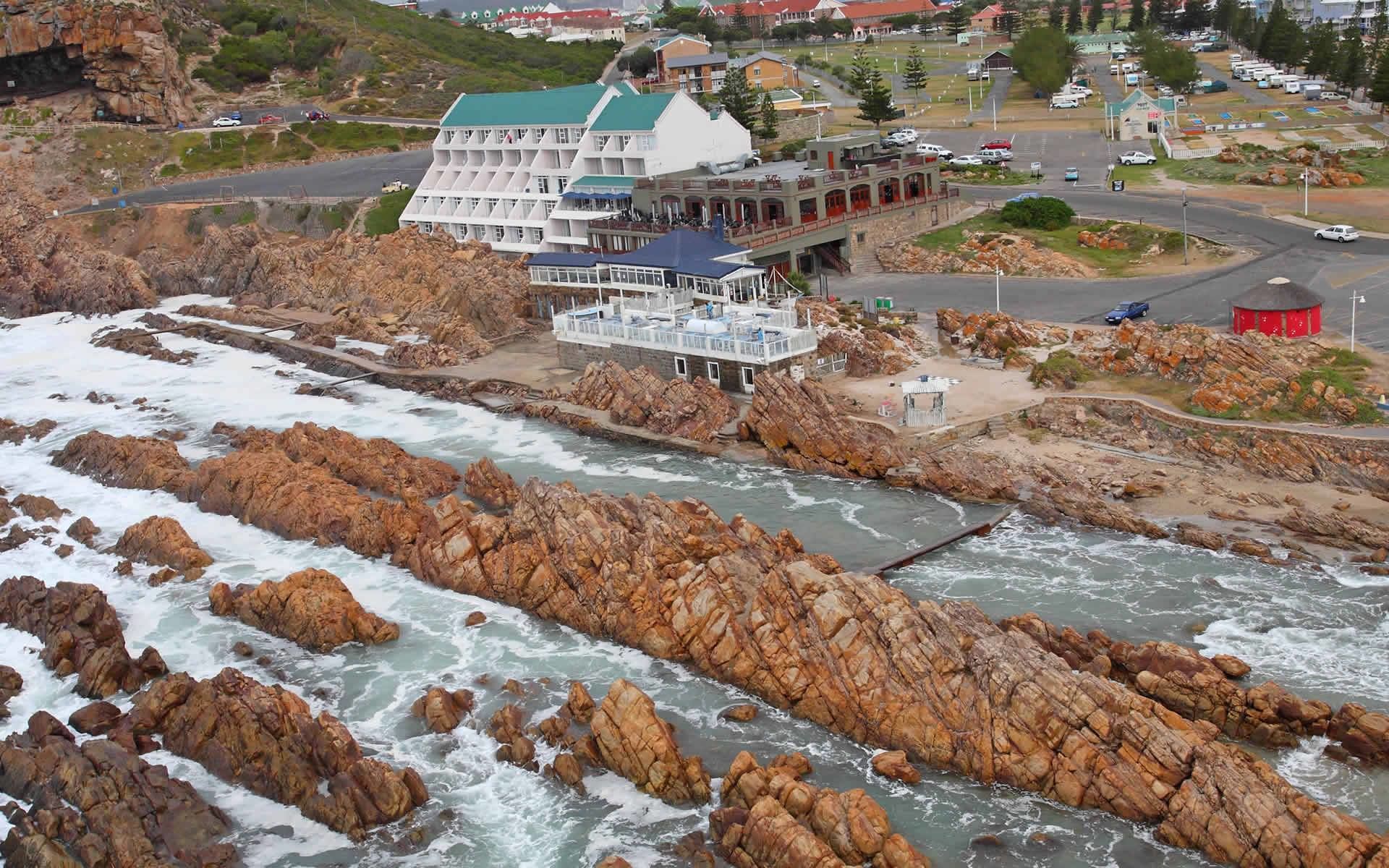 The Point Hotel & Spa 4*