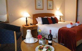 The Point Hotel & Spa 4*