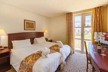 Town Lodge George 3*
