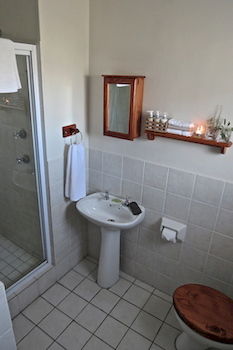 Saxon Lodge 0*