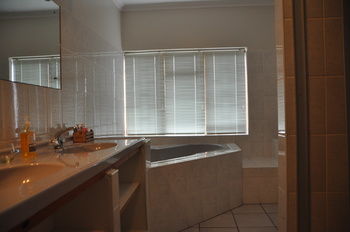 Saxon Lodge 0*