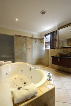 Whalesong Hotel & Spa 4*