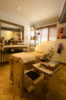 Whalesong Hotel & Spa 4*