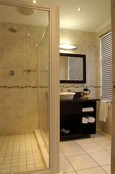 Worcester Cumberland Hotel 3*