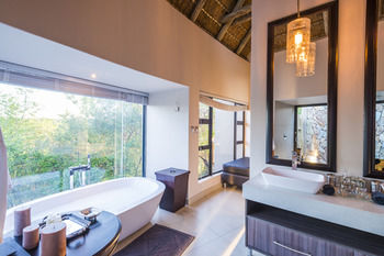 AM Lodge 0*