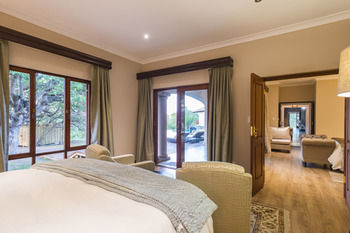 AM Lodge 0*