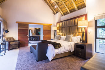 AM Lodge 0*