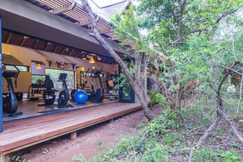 AM Lodge 0*