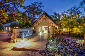AM Lodge 0*