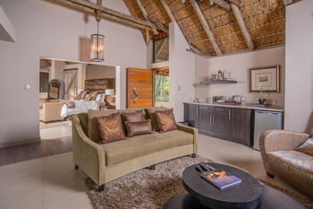 AM Lodge 0*