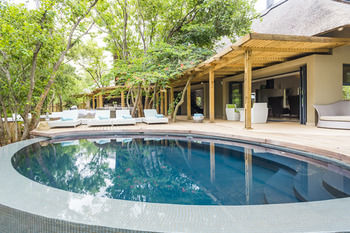 AM Lodge 0*