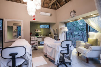 AM Lodge 0*