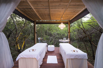 AM Lodge 0*