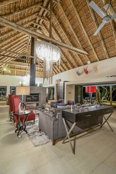 AM Lodge 0*