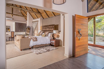 AM Lodge 0*