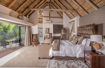 AM Lodge 0*