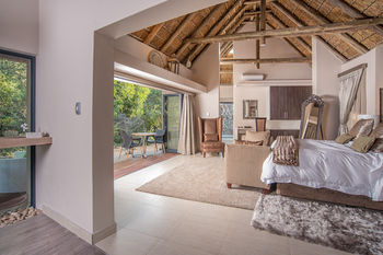 AM Lodge 0*