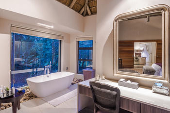AM Lodge 0*