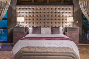 AM Lodge 0*